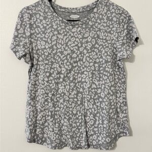 Old Navy Women's Short Sleeve Gray Animal Print Tee